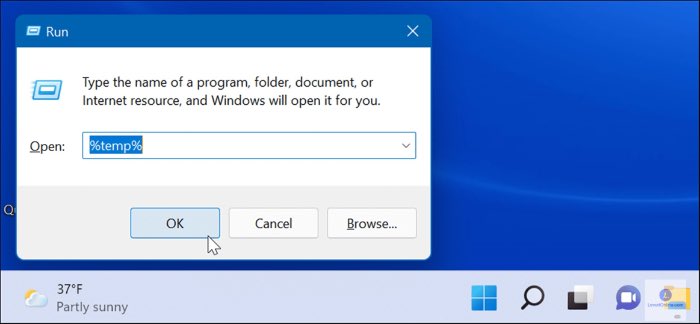 Hapus file sementara yang ada di laptop. Caranya adalah dengan menekan tombol Windows R. Lalu, ketikkan tempt